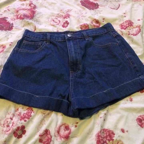 Babe Shorts