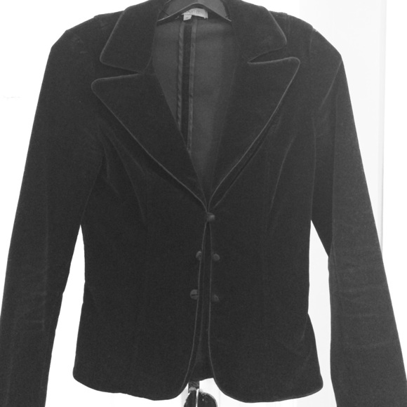 Arden b skirt suit set. Black velvet size S/2