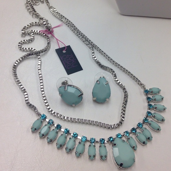 Mint Opaque Crystal Necklace &Earrings-Boutique
