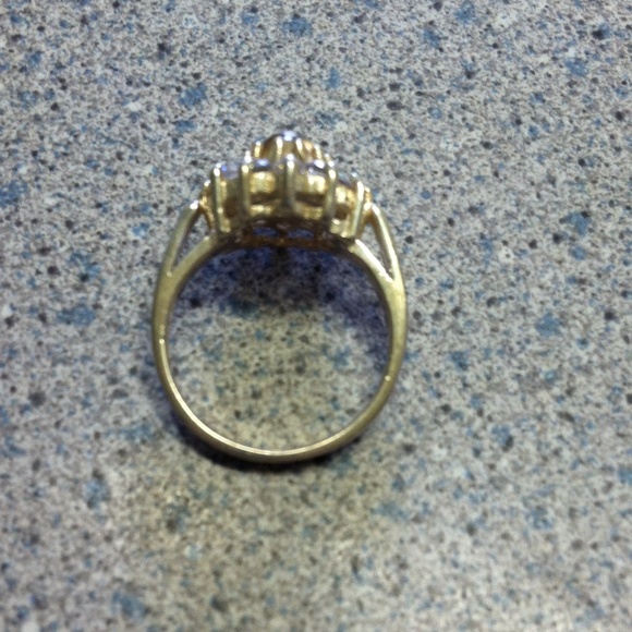 Ring - Picture 3 of 4