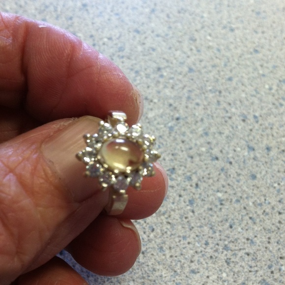 Ring - Picture 4 of 4