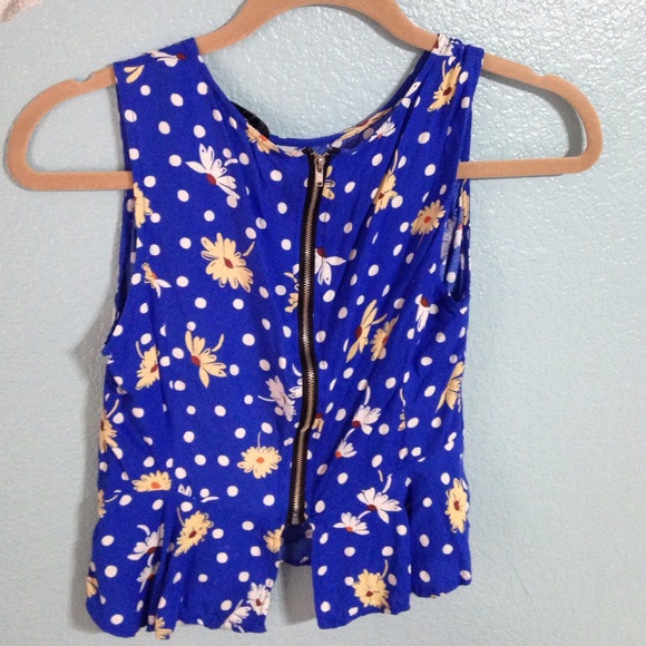 Daisy Patterned Tank - Picture 2 of 3