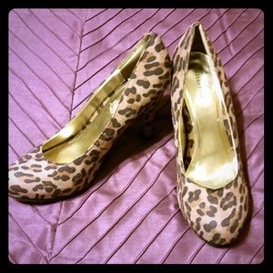 ♥Leopard print faux suede heels♥