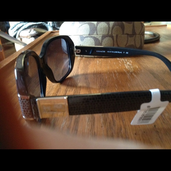 Authentic Coach Sunglasses - Picture 3 of 4