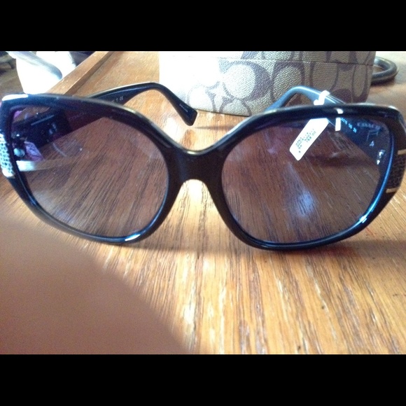 Authentic Coach Sunglasses - Picture 4 of 4