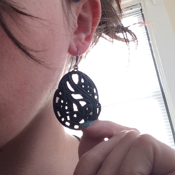 Black dangles - thick black bohemian, lightweight - Picture 2 of 3