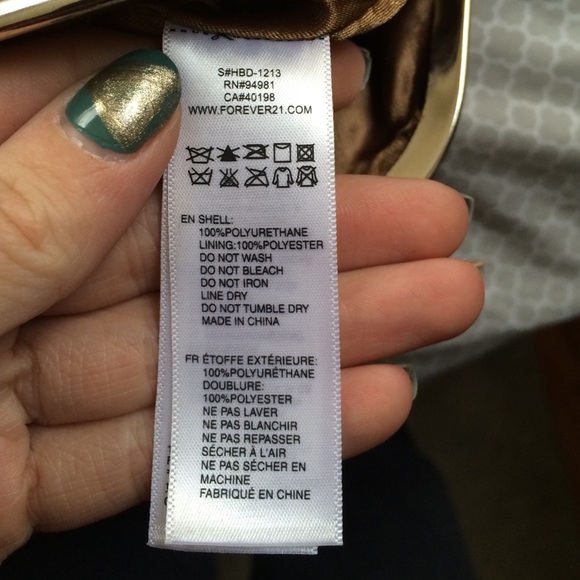 Forever 21 Gold expandable clasp purse - Picture 4 of 4