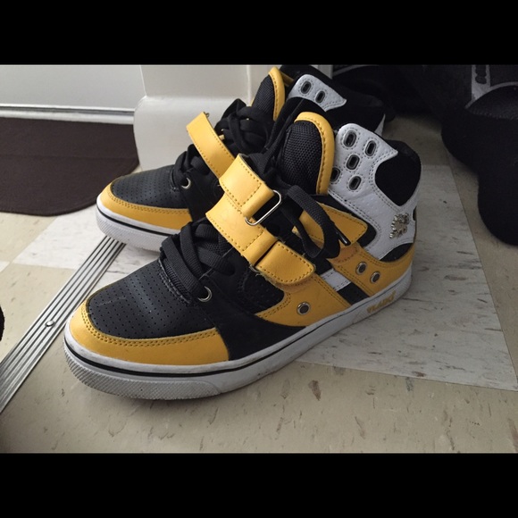 Valado black and yellow shoes
