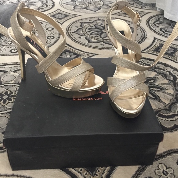 Gold evening shoes perfect for wedding season