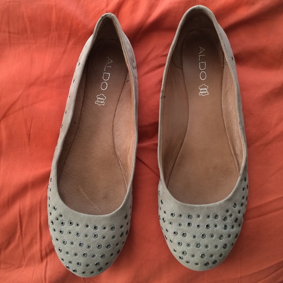 Neutral Aldo flats with brass eyelet details - Picture 1 of 3