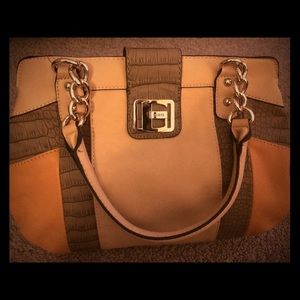 Guess purse. Gold and tan