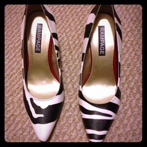 Zebra Pumps