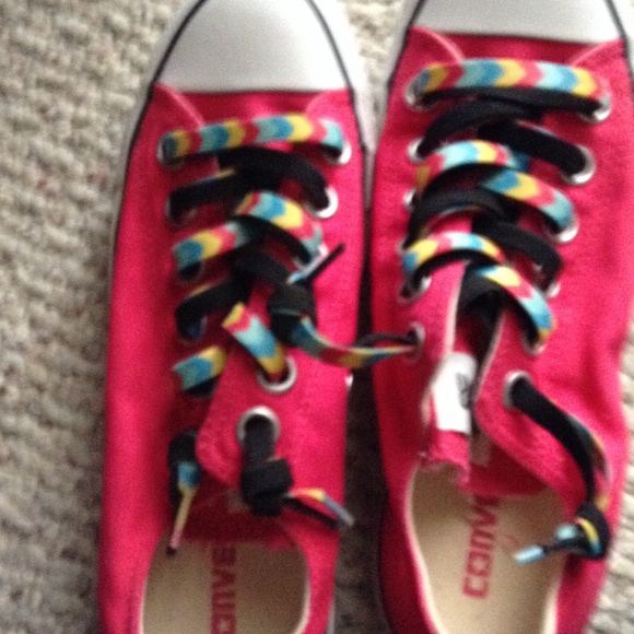 Shoe - Picture 1 of 1