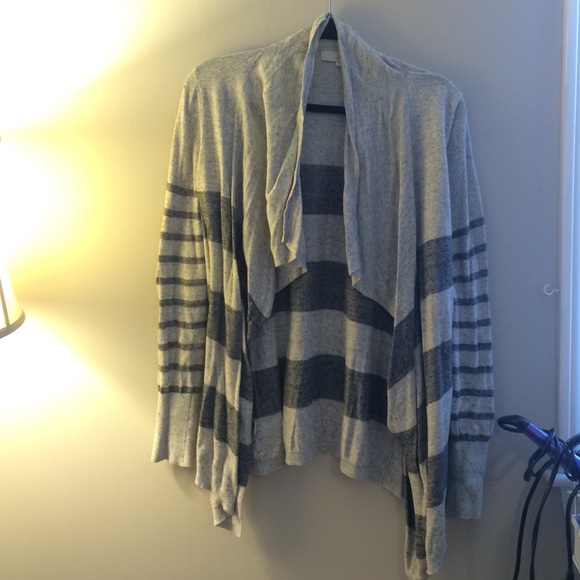 💥FINAL MARKDOWN💥 Ann Taylor sweater