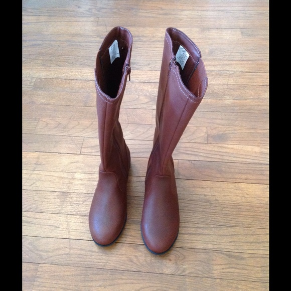 👢Cool Old Navy Brown Booties👢 - Picture 4 of 4