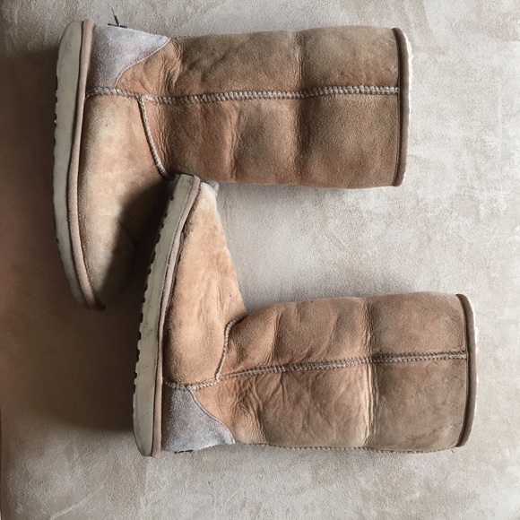 UGG chestnut brown suede boots