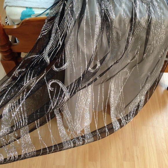 Gorgeous prom dress!! - Picture 3 of 4