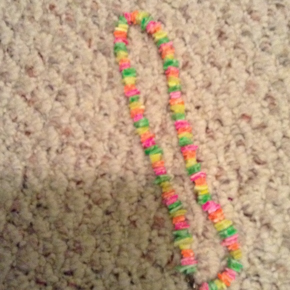 Necklest - Picture 1 of 1