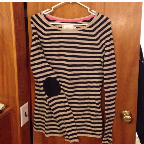 Bundle- scarves and sweater