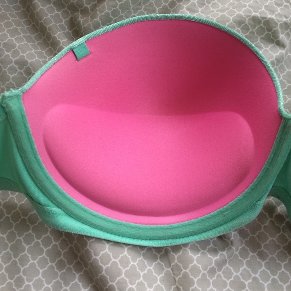 36D strapless green/pink PINK by Victoria Secret - Picture 4 of 4