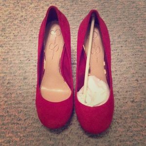 Never worn Jessica Simpson red pumps!