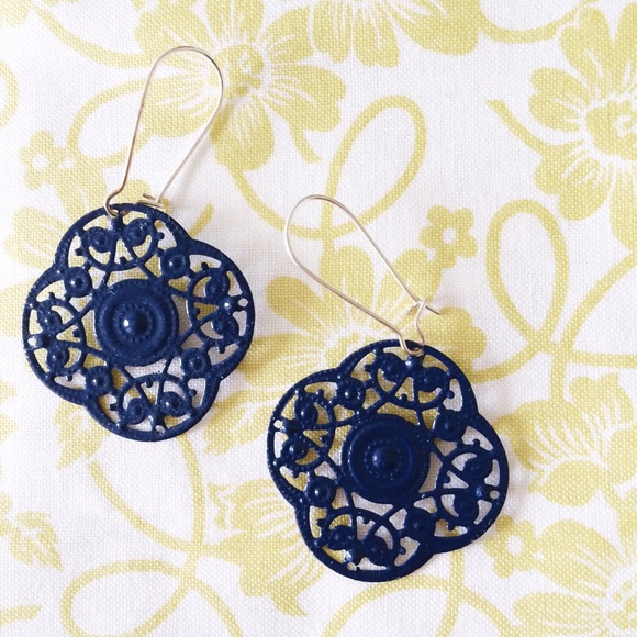 Navy blue earrings - Picture 1 of 2
