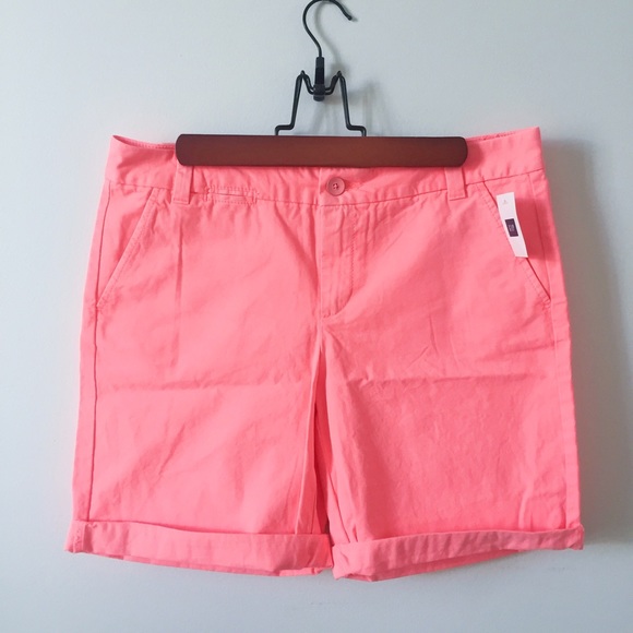 GAP Boyfriend Roll Up Shorts