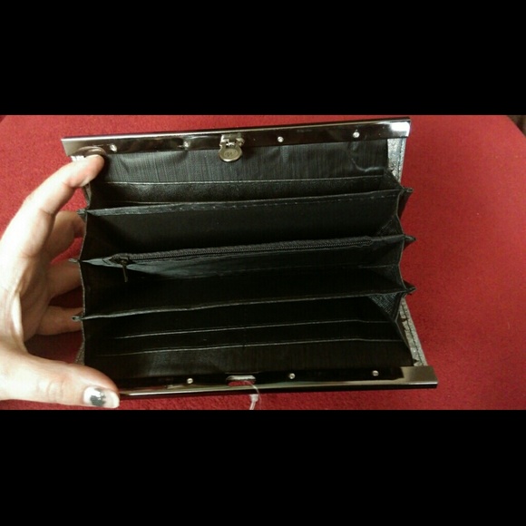 🚫SOLD IN BUNDLE🚫Cute star clutch wallet - Picture 4 of 4