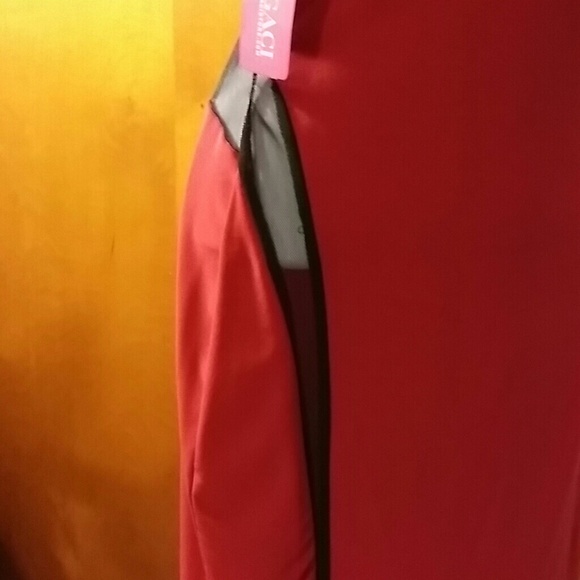 🚫🚫SOLD🚫🚫 Cute dress! - Picture 3 of 4