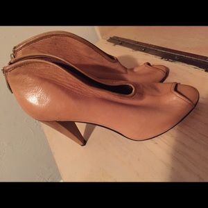 Vince Camuto Amber peep toe booties
