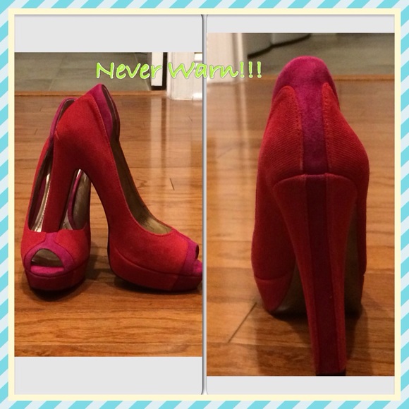REDUCED was $30💗👠GORGEOUS BCBG pumps, never worn