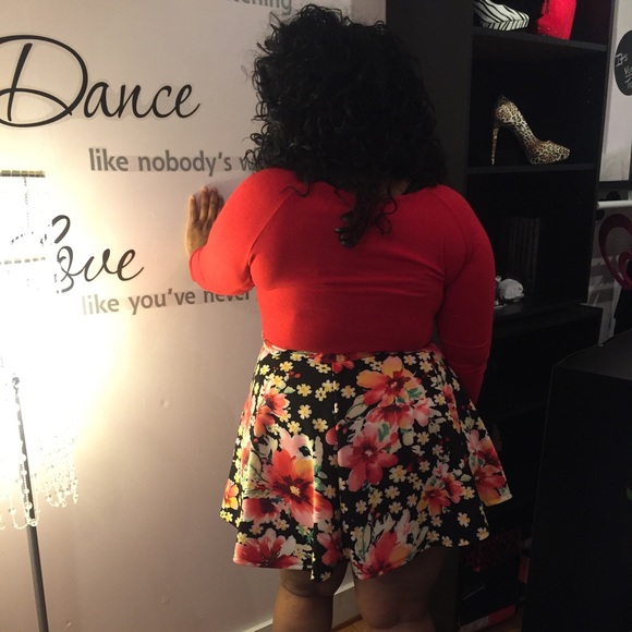 Floral skater skirt - Picture 2 of 2