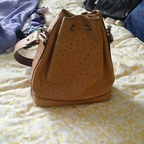 Dooney and Bourke handbag - Picture 2 of 4