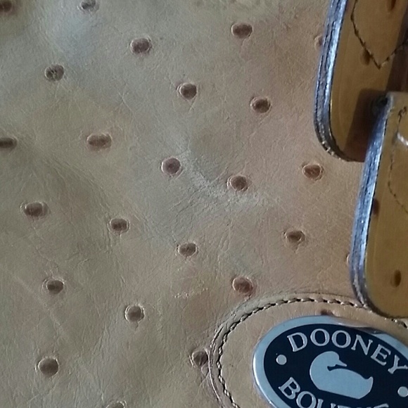 Dooney and Bourke handbag - Picture 4 of 4