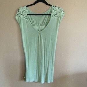 Rebecca Beeson mint green shirt