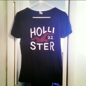 NWOT Hollister Women's Graphic Navy T-Shirt