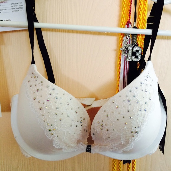 Victoria Secret Fashion Show White Diamond Bra