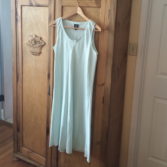 GIFTED NFS REDUCED Rounded V Neck Silk Dress