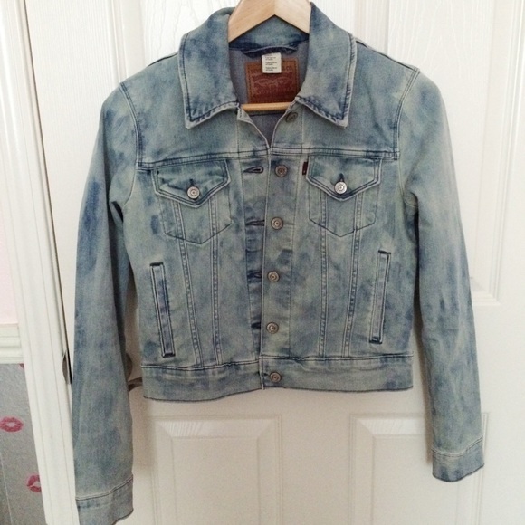 🚫SOLD🚫Levi's Jean Jacket - Picture 3 of 4