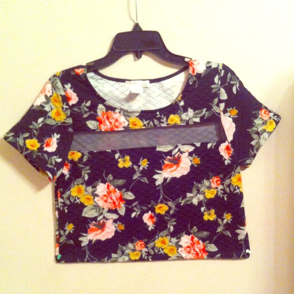 Black quilted mesh crop top