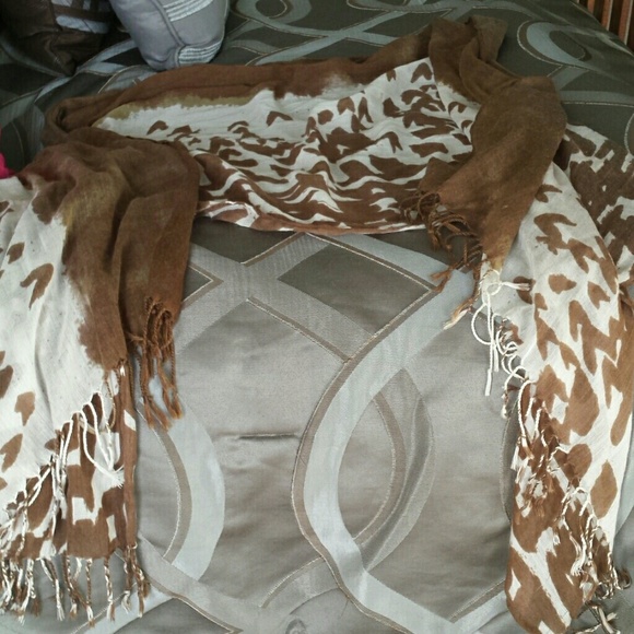 Two scarf bundle - Picture 4 of 4