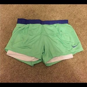 Bought from a fellow posher.. just don't fit me.