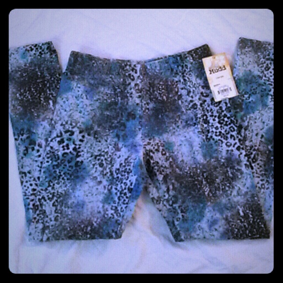 Animal print leggings