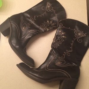 Cowgirl boots 🎀