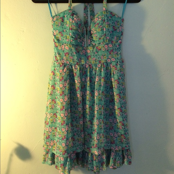 Halter neck floral dress with zipper front detail