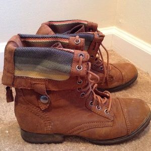Barely worn combat boots