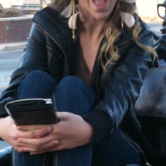 Leather jacket! - Picture 3 of 4