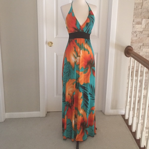 Body Central Dresses & Skirts - Body Central Tropical Maxi Dress