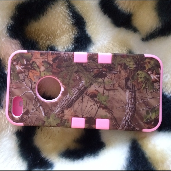 Pink camo iphone 5 case