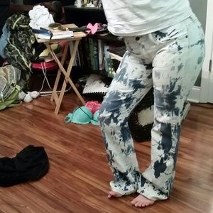 Acid wash jeans